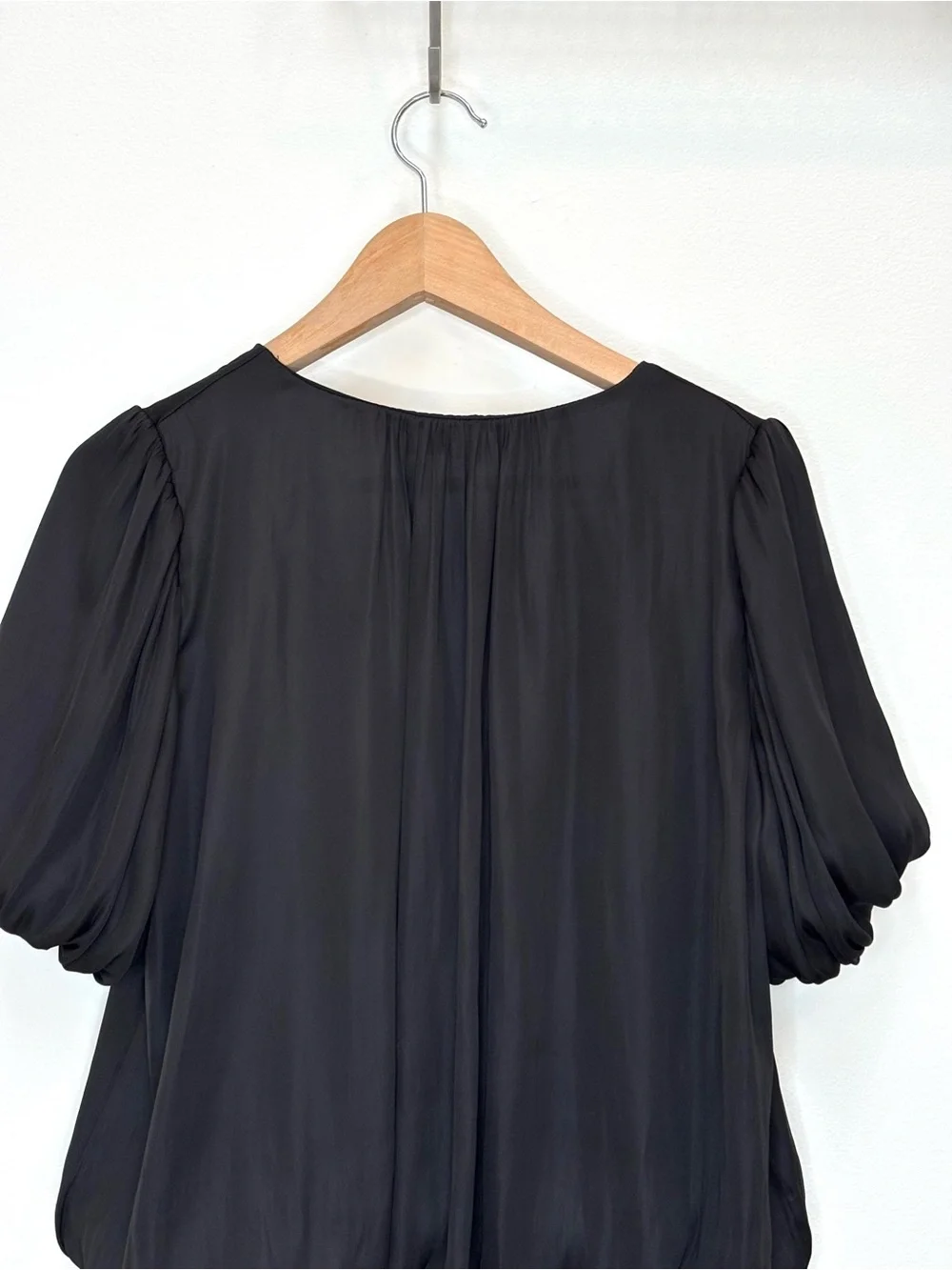 ASTR The Label Satin Bubble Hem Top Puff Sleeves Minimalist Office Black Medium
